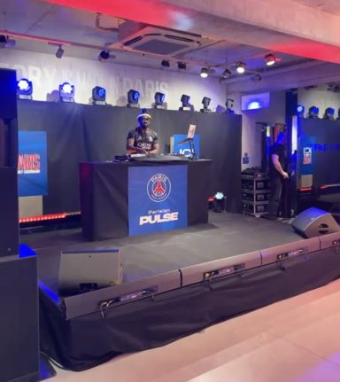 Panneaux event PSG - GS IMPACT alt="Logo GS IMPACT - Spécialiste impression et signalétique en Île-de-France"